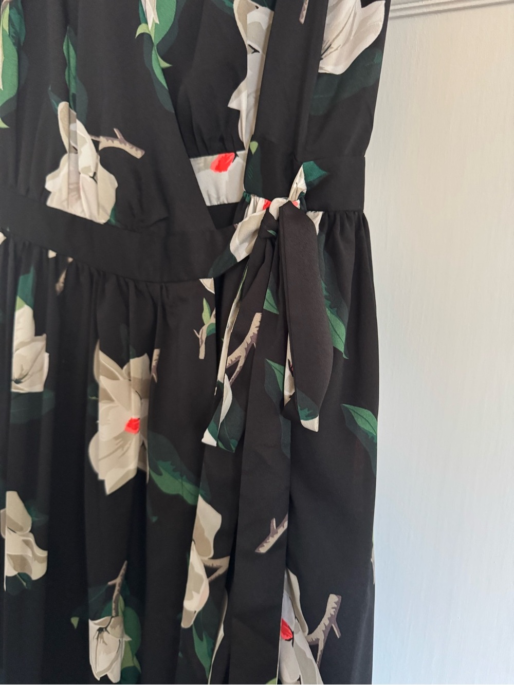 Banana Republic - Magnolia Floral, Tie-Waist Midi Dress - Picture 2 of 6